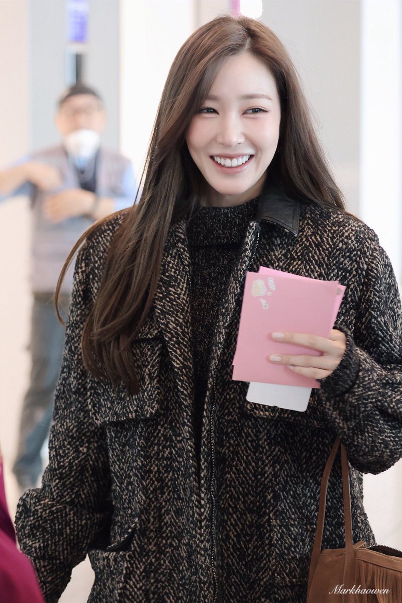 251107 인천공항 출국✈️말레이시아

오늘 스타일리시한 티파니누나🥰

 #티파니 #TiffanyYoung #HereForYouInSeoul #소녀시대 #SNSD