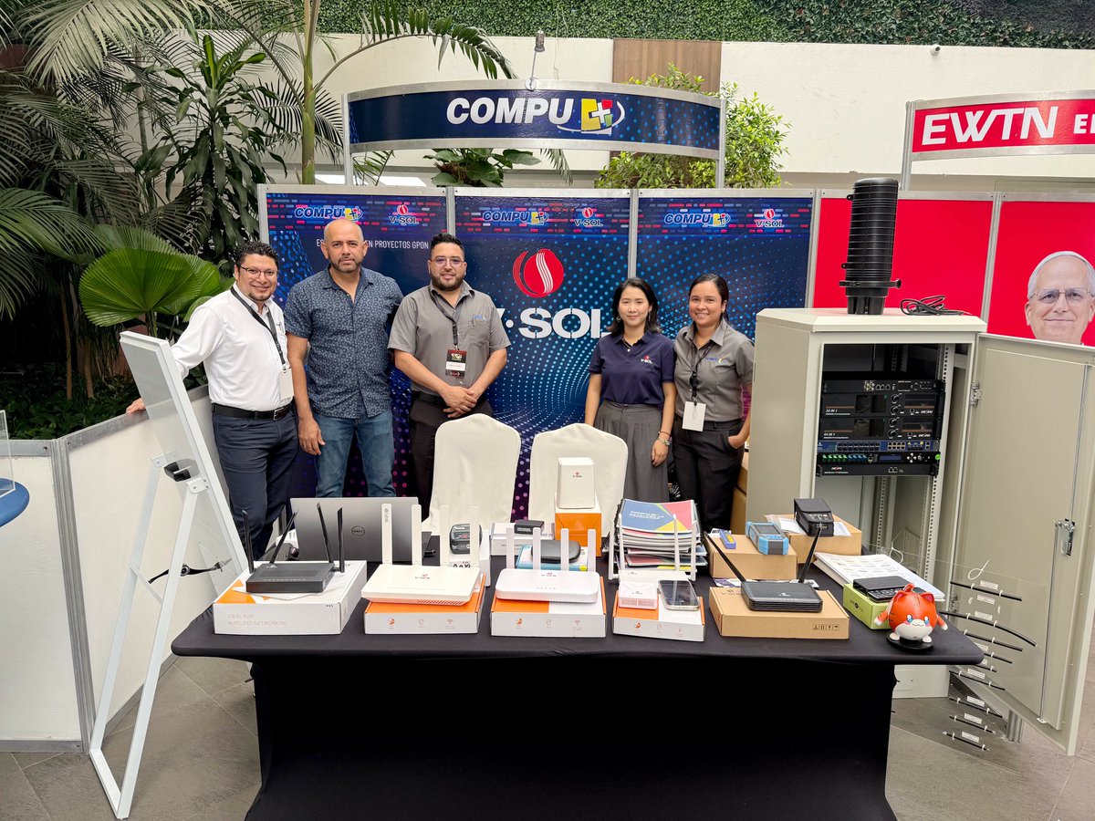 vsolution_fttx's tweet image. 🌍🤝 VSOL x COMPU+ at #EXPONET2025! Successful showcase in Guatemala City (Oct 29-30) featuring FTTx/SMB/MBB solutions. OLT, ONU &amp;amp; Wi-Fi series drew strong interest—strengthening our Latin America footprint! #VSOLPartnership #TelecomInnovation