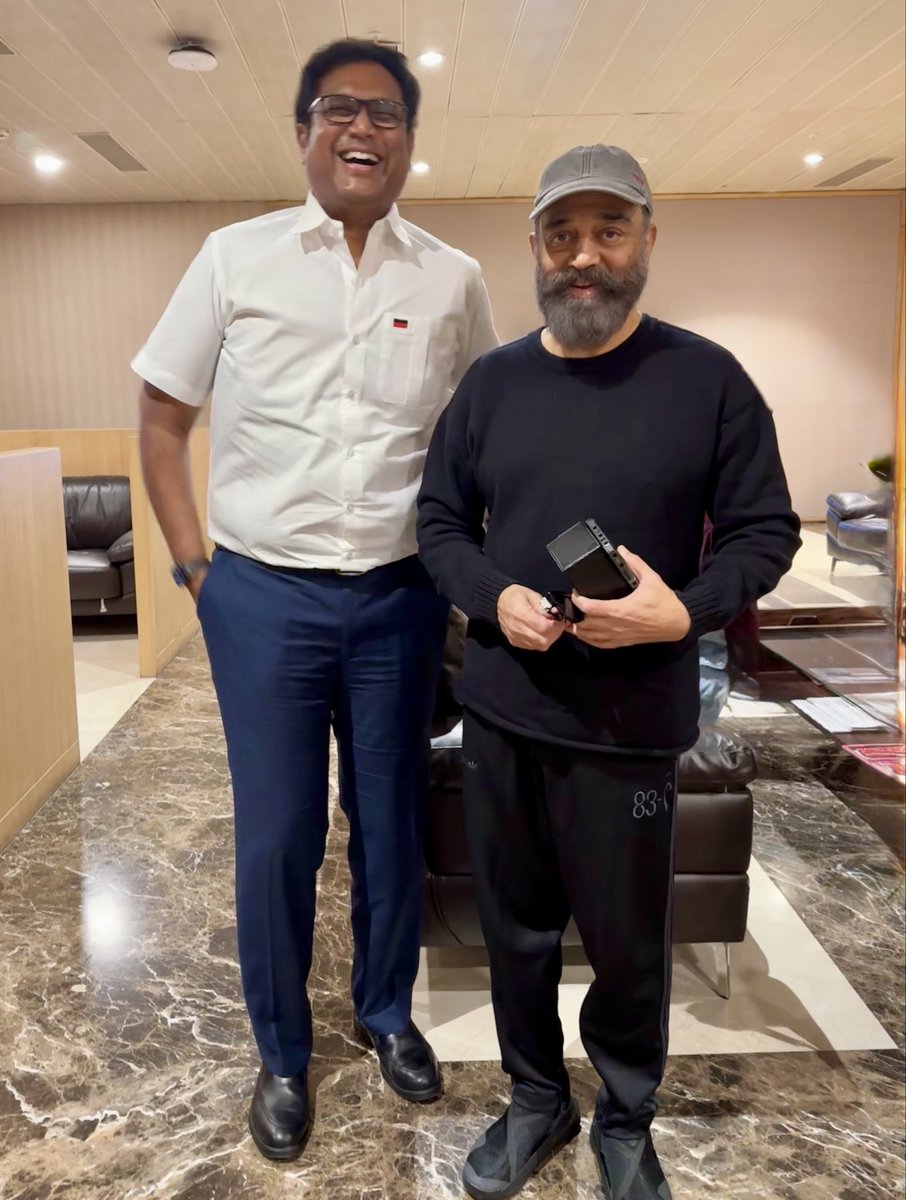 TRBRajaa's tweet image. A truly multifaceted legend who transcends generations ♥️

Wishing the phenom my beloved Annan @ikamalhaasan avargal a very Happy Birthday ! 🎭

May your artistry, intellect and most importantly your fearless voice for rationalism, progress and the Tamil spirit, continue to…
