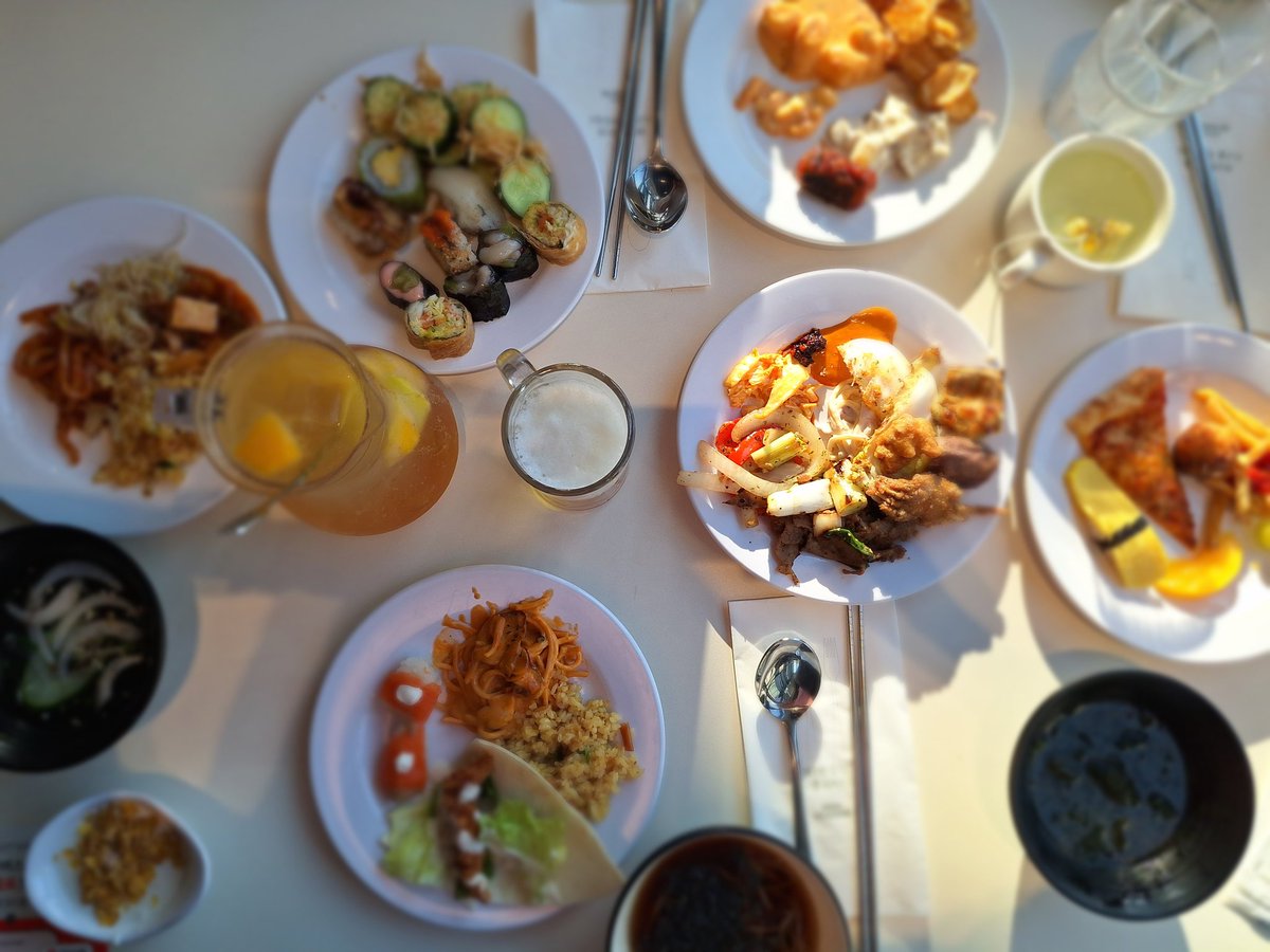 애슐리퀸즈 오고싶어서 미치는 줄 알았ㄷㅏ..
모두 이르지만 맛저하세요
뷔페 푸파하는 억장도 얘기하면 좋아요😳