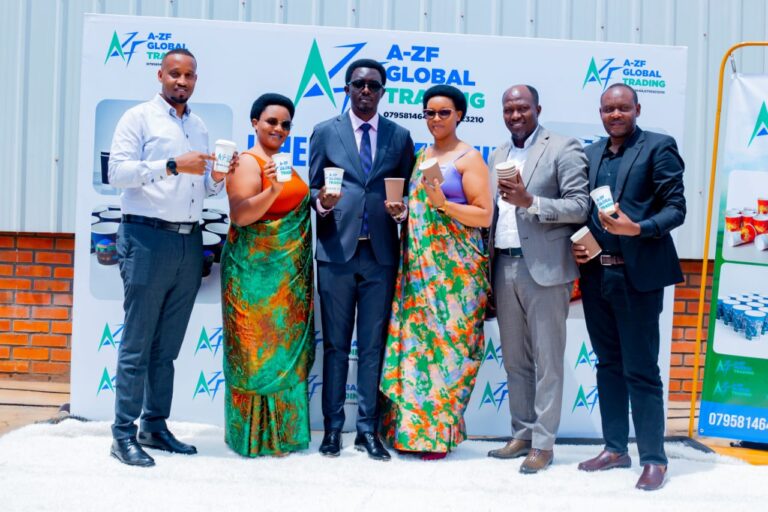 GeorgeSalomo1's tweet photo. Mu Cyanya Cyahariwe Inganda, i Masoro mu Karere ka Gasabo, hatangijwe uruganda rwa mbere mu Rwanda rukora ibikombe byo mu mpapuro, rukaba rufite ubushobozi bwo gukora ibigera ku bihumbi 100 ku munsi.

Uru ruganda rwitwa A-ZF Global ruri gukora ibikombe byitwa ‘Ishema Paper Cups https://t.co/j9dR6GyDbY