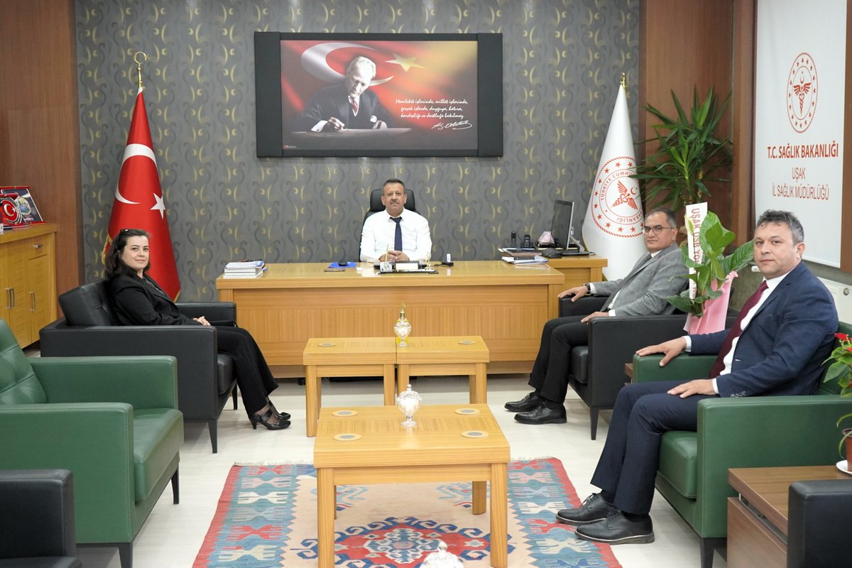 İl Sağlık Müdürümüz Doç. Dr. Tarık ACAR’a hayırlı olsun ziyaretinde bulunan Birlik Sağlık ve Sosyal Hizmet Çalışanları Sendikası Genel Başkanı Sayın Ahmet DOĞRUYOL'a ve Uşak İl Başkanı Sayın Onur ÖZTAŞ'a nazik ziyaretlerinden dolayı teşekkür ediyoruz.