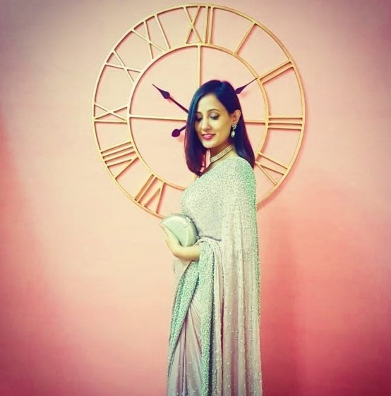 VarlinPanwar's tweet image. #Diwali Memories.

Tell me a better outfit than a Saree. I will wait.