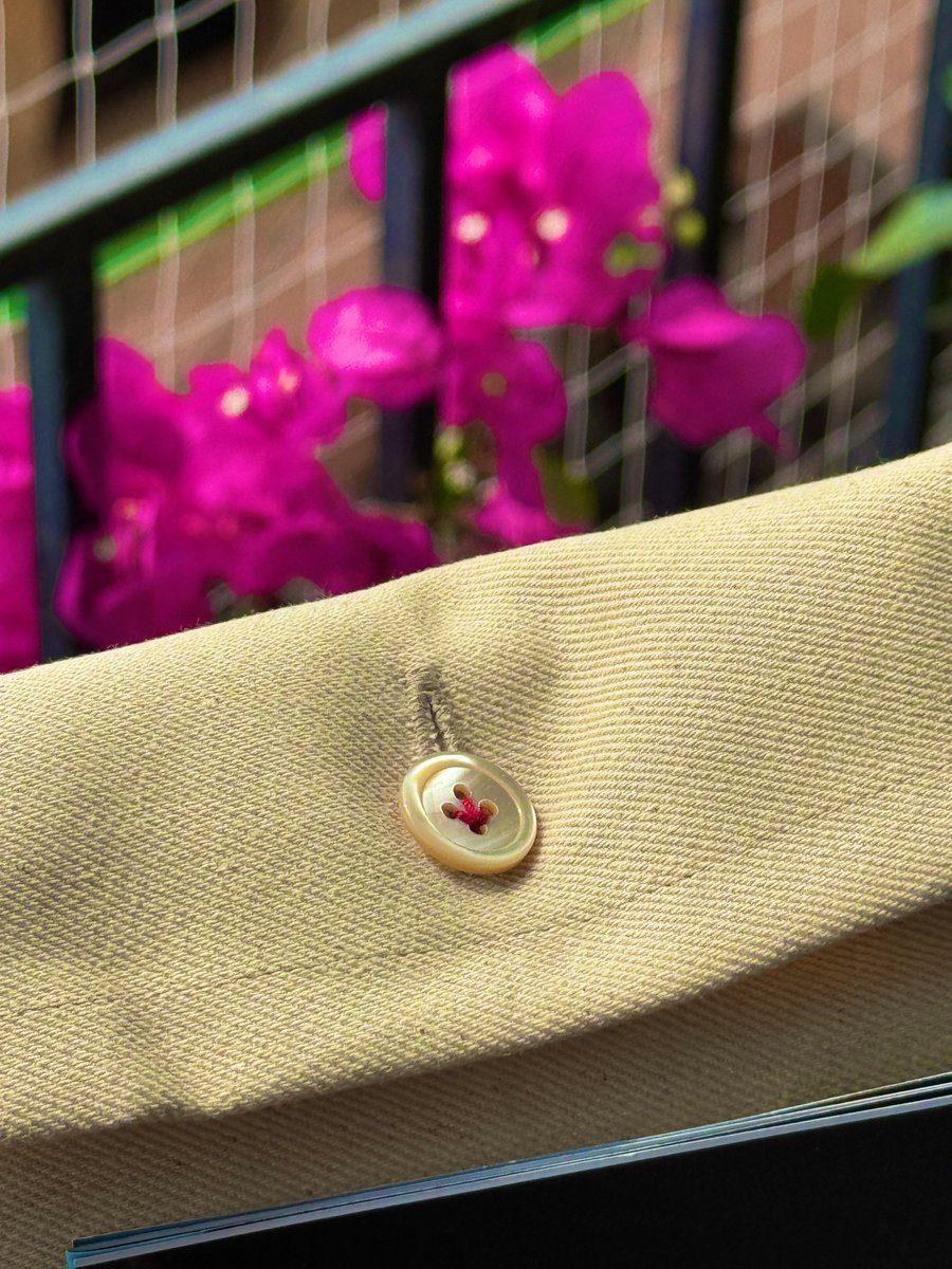 shashankmehta05's tweet image. It’s here! @thelayerproject Kessler polo.

I’m no @ku1deep when it comes to technical understanding of clothes, but the quality of collar &amp;amp; the button stitching immediately stands out.

The lifetime warranty is a fantastic bonus!