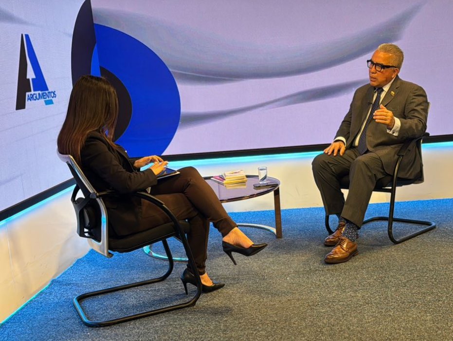 Hoy a las 11.59 pm termina la designación de #Venezuela para el Estatus de Protección Temporal (TPS)  2021 en #US.

600 mil venezolanos pasan a ser indocumentados, amenazados de deportación, perdidas sus autorizaciones de empleo, licencias de conducir y acceso a beneficios como