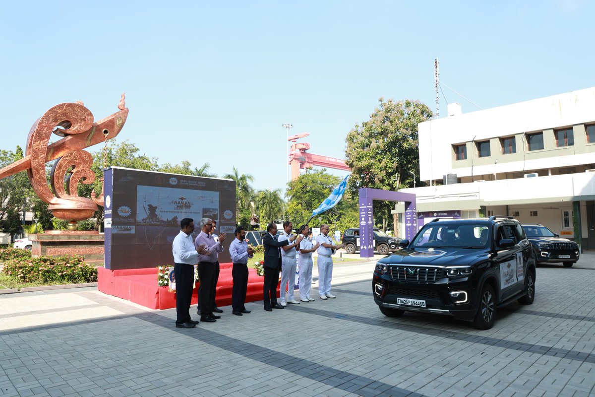 cslcochin's tweet photo. CSL hosted the NAMAN Car Rally #commemorating the #historic milestone of #delivering the 100th warship designed by Warship Design Bureau (WDB), Indian Navy to the Nation.
The Kochi leg of the rally was flagged off by @madsnair66, CMD,CSL, in the august presence of RAdm Sujit Baxi, DG, WDB, Indian Navy and senior officials of CSL and Indian Navy. The rally commenced from Lothal and is #transversing through the key #shipbuilding landmarks in the country.
@indiannavy #NamanCarRally