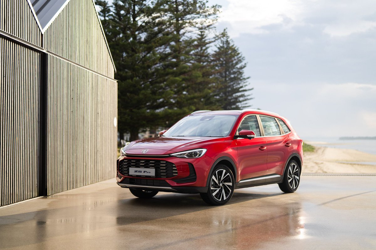 MGMotorZA's tweet image. The all-new MG ZS Pro is here — a perfect blend of bold design, turbocharged performance, and advanced safety. Engineered to impress, designed to drive you forward. Ready for your next adventure?

#MGZSPro #PowerYourLife #DriveTheFuture #MGMotorSA #CompactSUV #SmartPerformance
