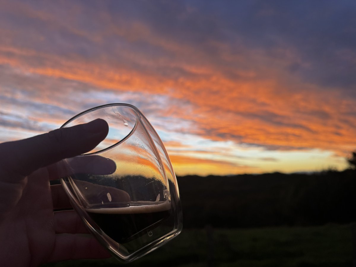 MartinMartinM2x's tweet image. J’adore putain !
Star vers 08h10-15

Besoin de profiter de ce magnifique spectacle que m’offre la nature 

twitch.tv/martinmartin_m…