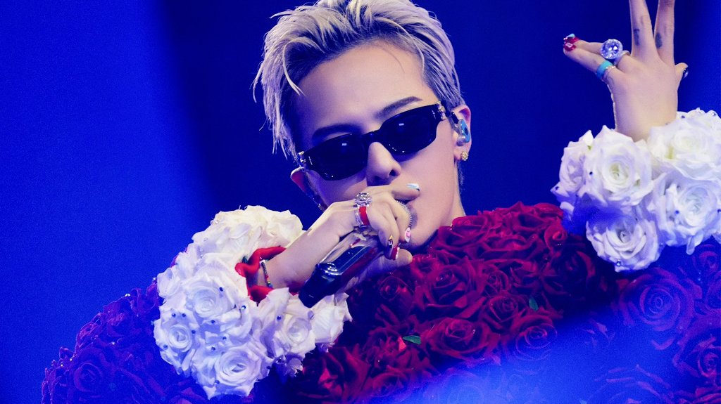 Melon Music Awards 2025 just introduced "Japan Favorite Artist", and guess who made history as the first-ever solo artist to be nominated? 👑 G-DRAGON 👑 

Even after 2 decades, the King keeps setting new standards across borders 🇰🇷🇯🇵 #GDRAGON #2025MAMAVOTE