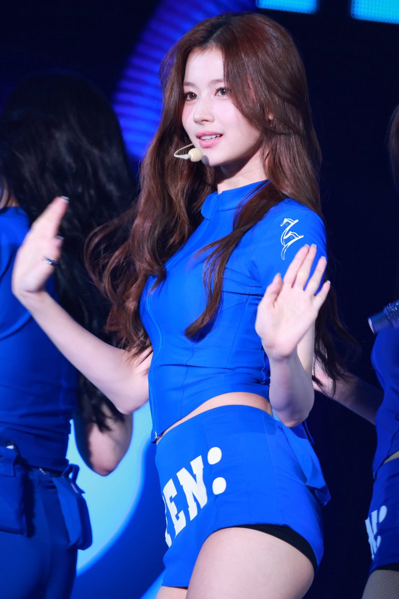 251018 
#트와이스 #사나 #TWICE #SANA #サナ #トゥワイス