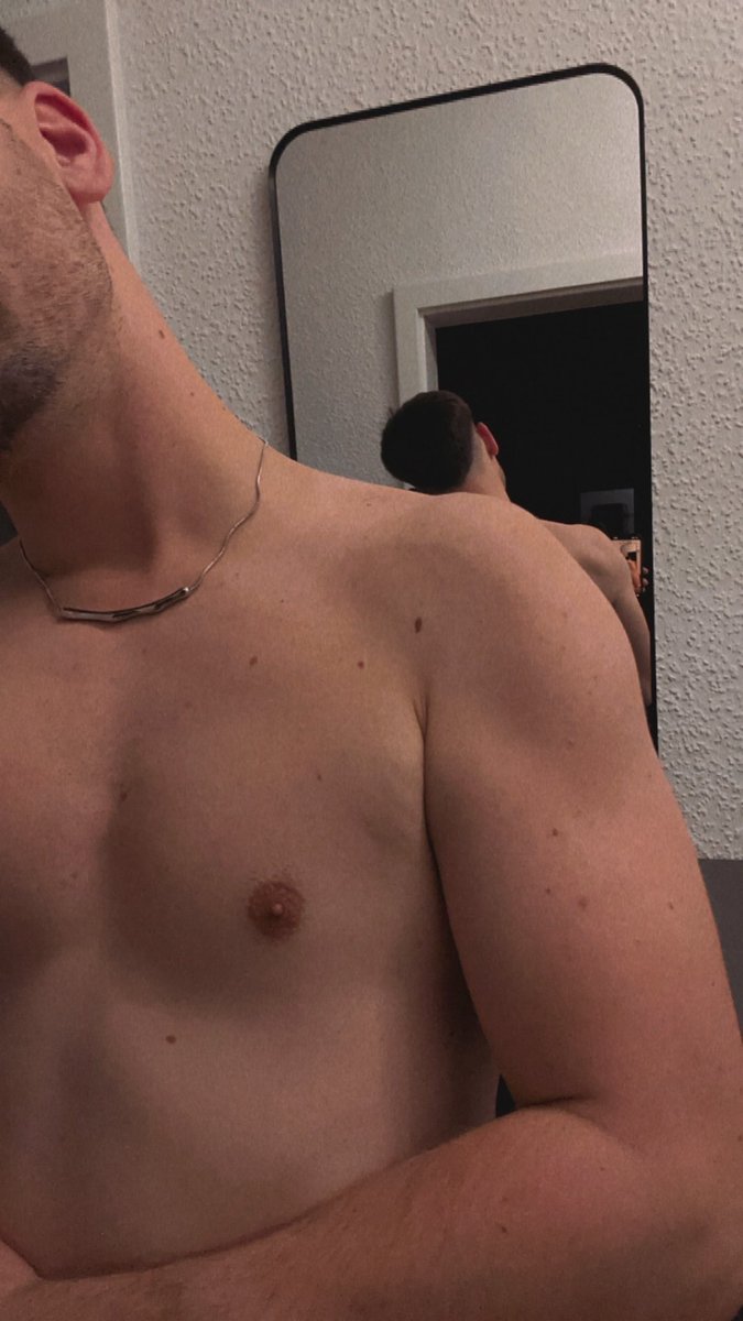 mxmln_6110 tweet media