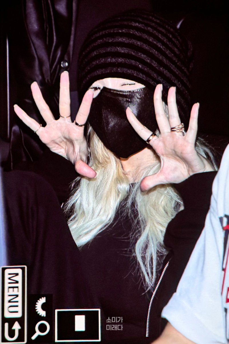 251107 mfm 🛬

슈스등장  

#전소미 #jeonsomi