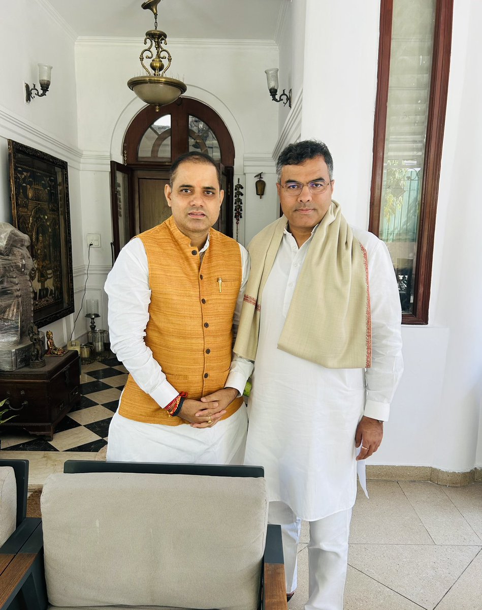 दिल्ली सरकार में माननीय कैबिनेट मंत्री,पूर्व सांसद लोकसभा जनप्रिय नेता आदरणीय श्री <a href="/p_sahibsingh/">Parvesh Sahib Singh</a> जी को जन्मदिन की हार्दिक बधाई एवं अनंत शुभकामनाएँ 🎂💐🎉

प्रभु श्रीराम जी से आपके उत्तम स्वास्थ्य यशस्वी एवं दीर्घायु जीवन की कामना करता हूँ।