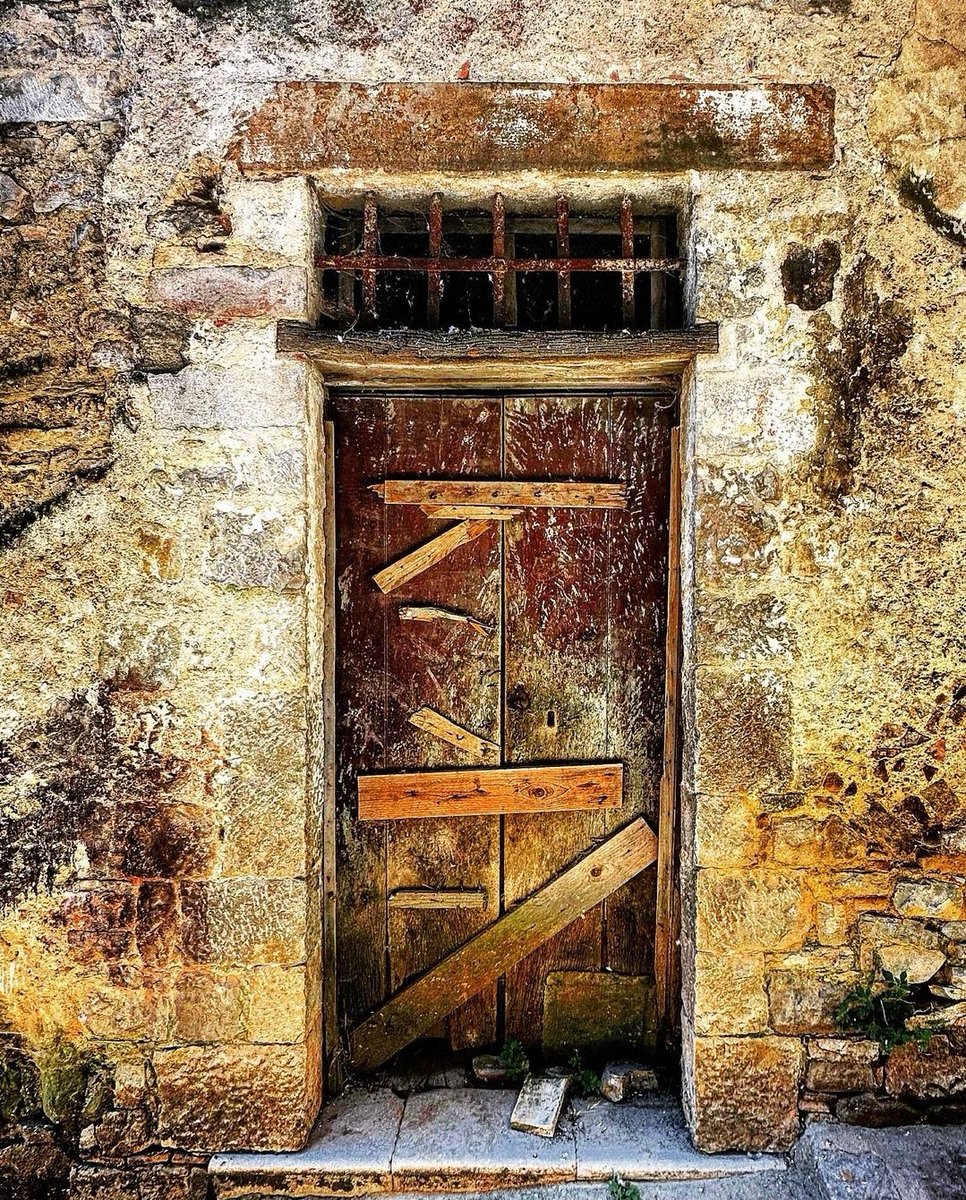 pantelischio's tweet image. Pietragalla, Ιταλία
#Doorsandwindows