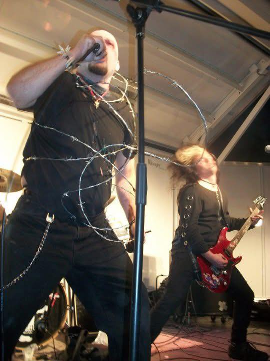 org666's tweet image. old school pic from Metal Mountain.
#barbwire #deathmetal #blackmetal #LiveMusic
