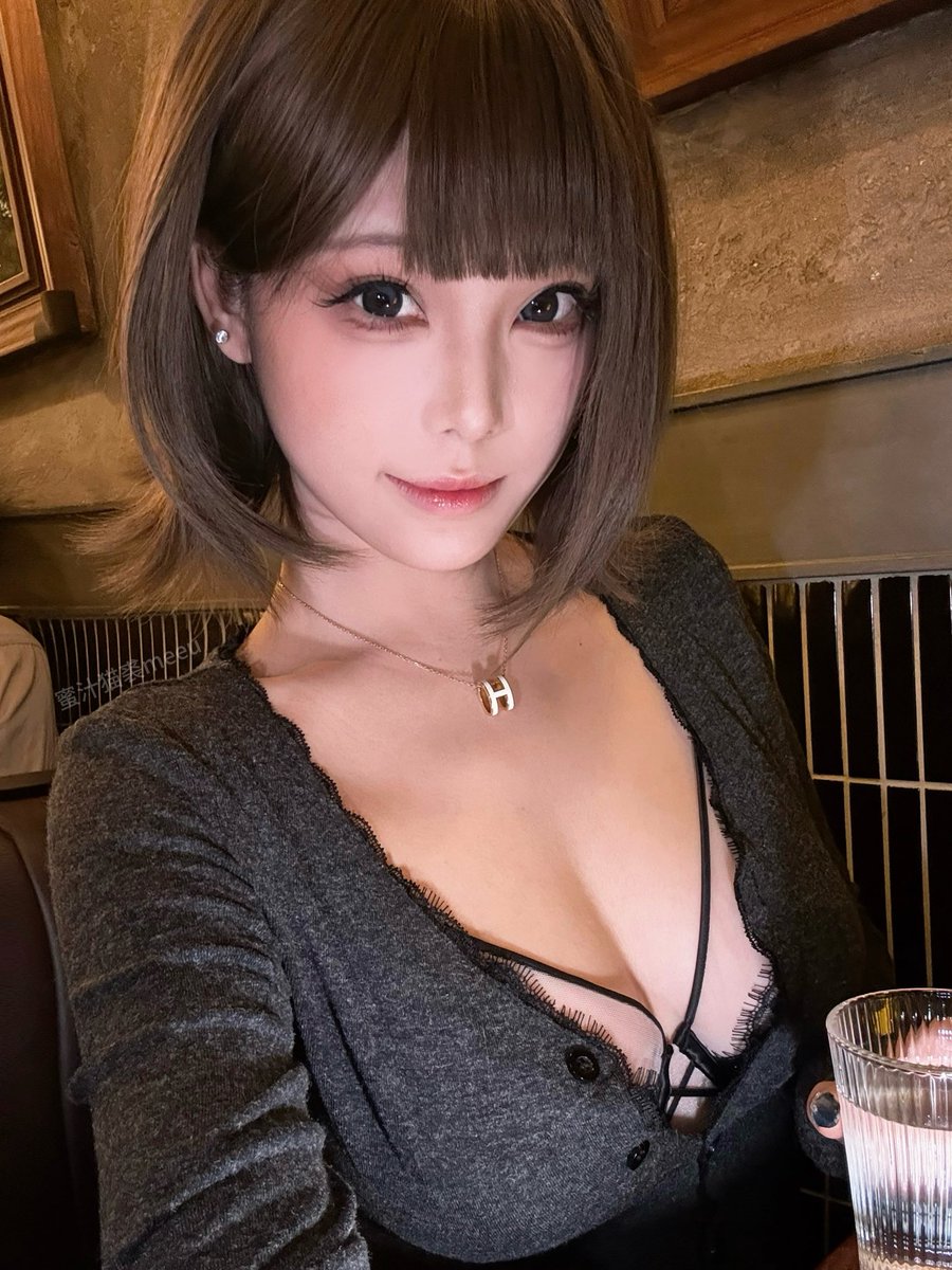 You miss me, don't you?💕 https://t.co/KFakzM4G6I