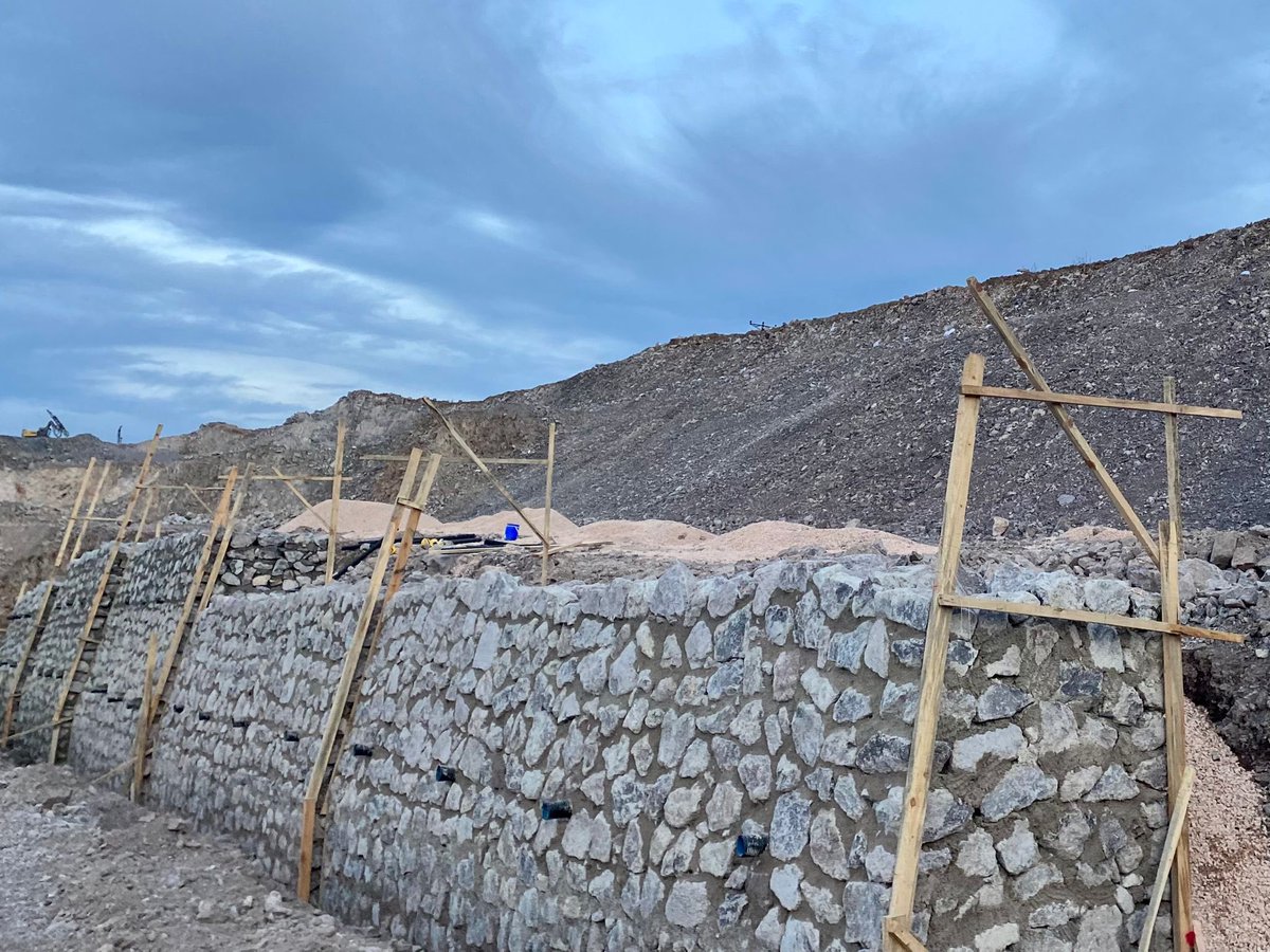 Balıkesir Gönen Sera Organize Tarım Bölgesinde Yürütülen Altyapı Çalışmalarında Yoğun Mesai Devam Ediyor.

Yönetim Kurulu Başkanı Vali Yardımcısı Yusuf İzzet Karaman ile Gönen Kaymakamı Ahmet Altıntaş altyapı projeleri kapsamında devam eden yol parsel imalat süreçleri başta olmak