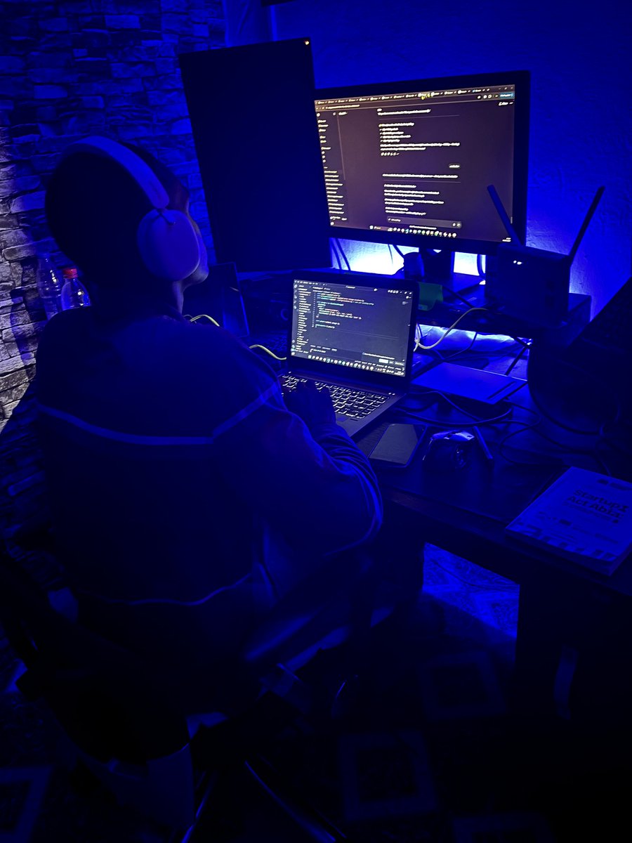 codedmz_'s tweet image. Just me, the blue light, and a thousand lines of code.

#programmer #developer #codedmz #debugging #DMZ