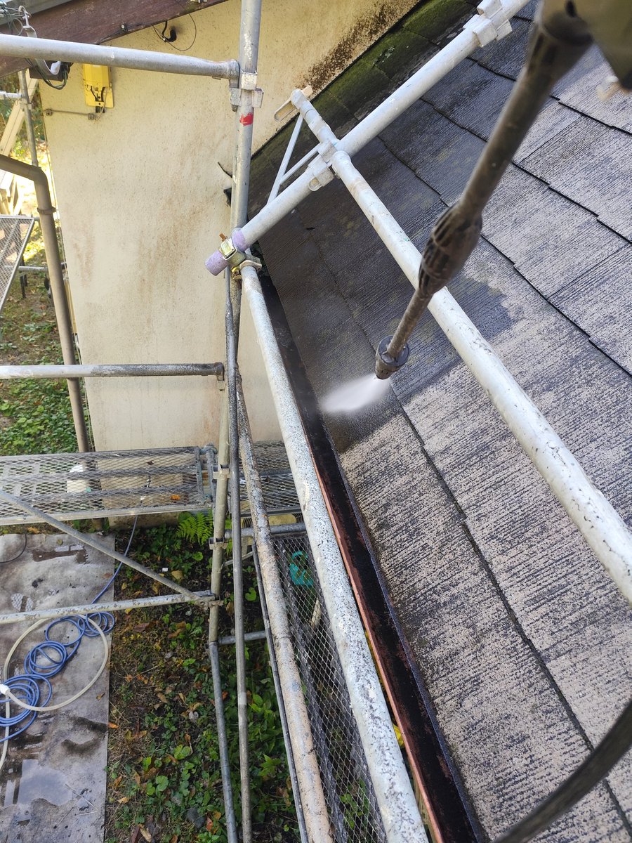 amagilog's tweet image. 今日は屋根の清掃頑張った！
まだ結構残ってるけどがんばります💪