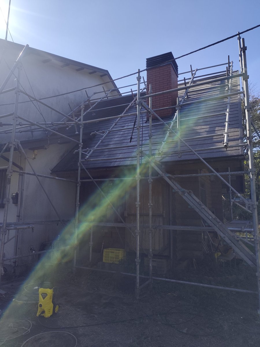 amagilog's tweet image. 今日は屋根の清掃頑張った！
まだ結構残ってるけどがんばります💪