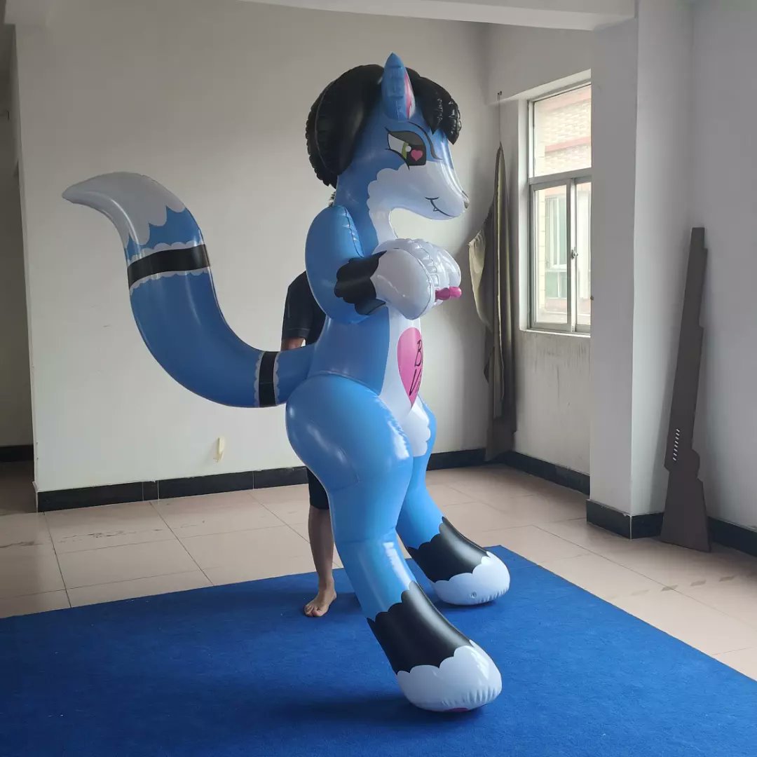 A funny inflatable doll with SPH
#cartoon
#sex
#toy
#inflatable