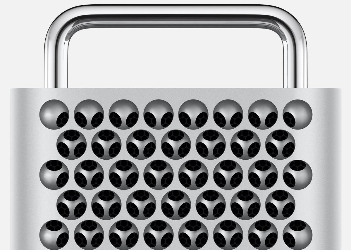 PurePlayerPC's tweet image. Mon feeling : le prochain Mac Pro pourrait être un serveur IA local de rêve !
Ou alors, ils sortiront un Mac AI... Équipé d&apos;un M5 Ultra... Ou M5 AI... avec du gros 1 To de RAM unifiée... Perfs/conso au TOP pour l&apos;IA en local... ?
Et si Apple devenait le king de l&apos;IA locale ?