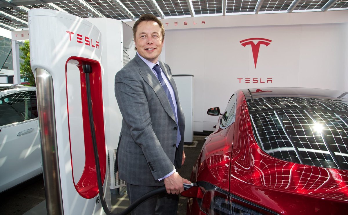 1000 milliards de $, sur 10 ans 💰

C’est la rémunération à venir d’Elon Musk, qui vient tout juste d’être autorisée hier par les actionnaires de Tesla, à une écrasante majorité (75 %)✅

Pour recevoir ce Pay Package, composé majoritairement d’actions de l’entreprise, Elon devra