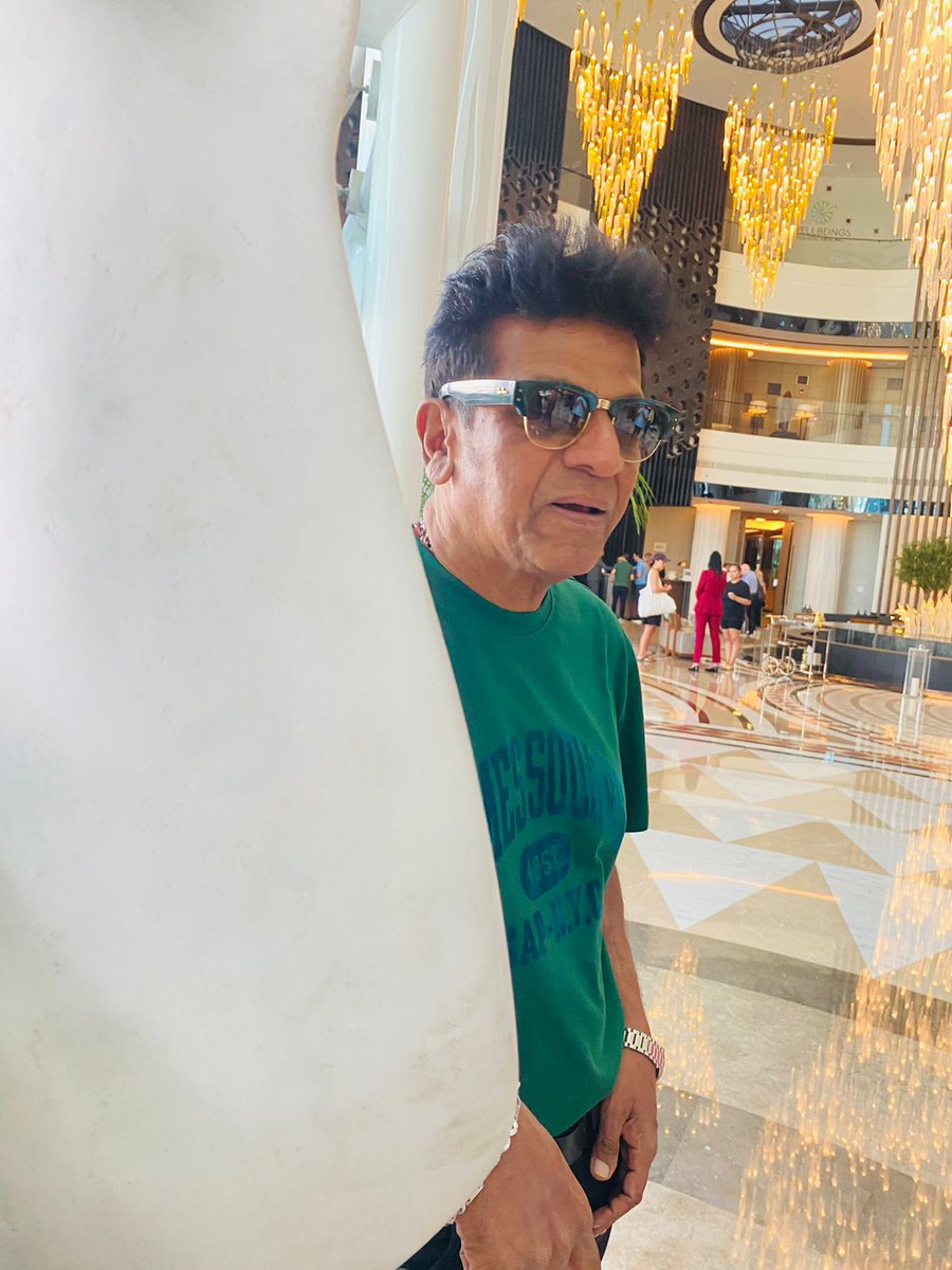 shivannaupdates's tweet photo. King exclusive 📸

#Shivanna #Shivarajkumar #KingShivanna #DrShivarajkumar #DrShivarajkumarUpdates https://t.co/YfM5Hoplmv