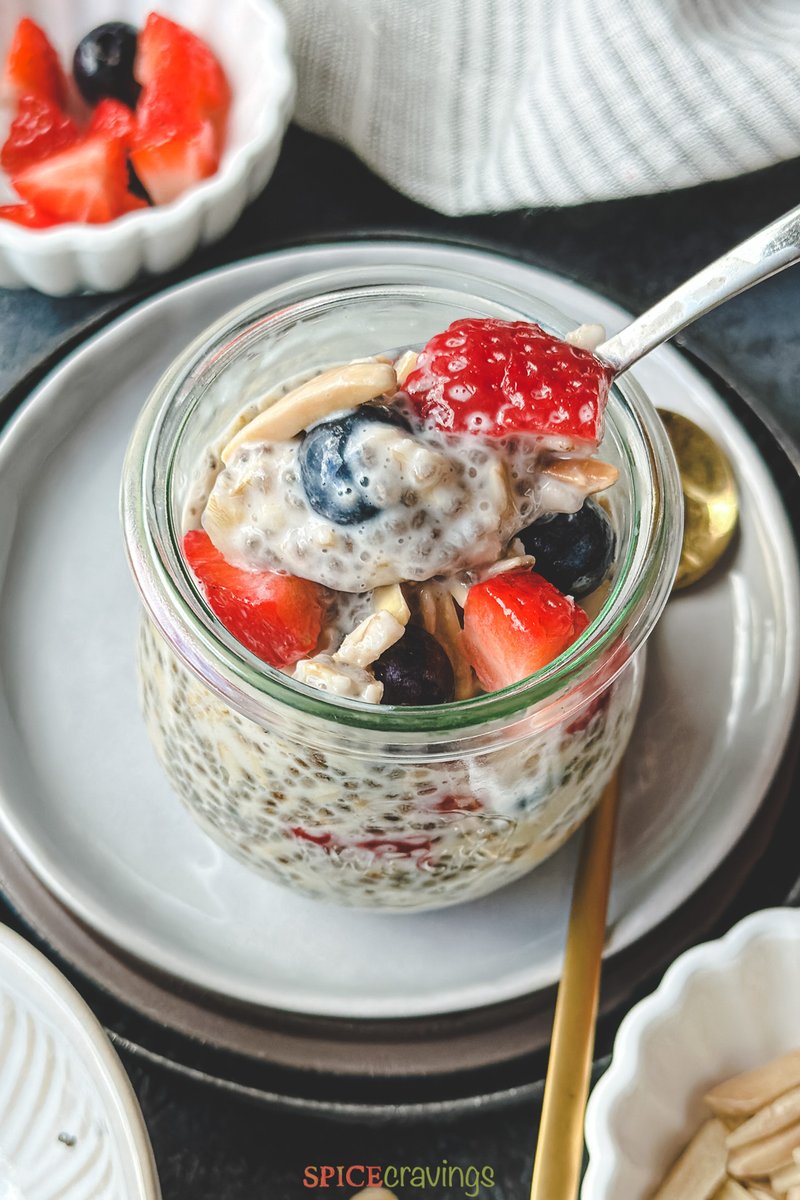 SpiceCravings's tweet photo. Overnight Oats with Chia Seeds—Fiber-Packed (8g), No-Cook Breakfast Magic in a Jar!
✅ RECIPE: https://t.co/FEJBxu4Cni
#overnightoats #oatmeal https://t.co/P85Icz1DXR