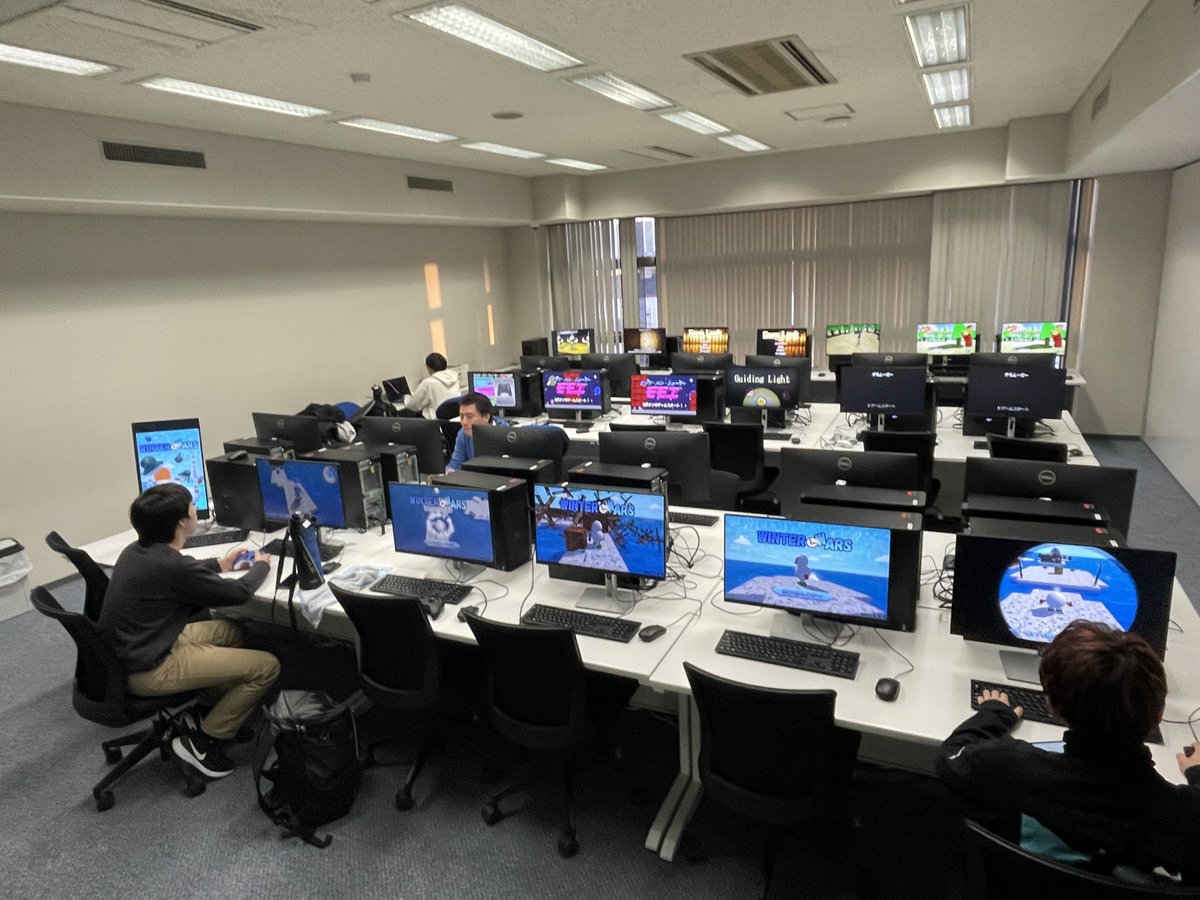srp_Kaede's tweet photo. 本日から2日間、京都コンピュータ学院京都駅前校にて11月祭が開催中！！

3階、E303教室で私が関わっている学生ゲーム制作チーム「ワンワンスタジオ」がこれまでに作ったゲーム作品を展示しています！

是非お越しください！

#KCG
#京都コンピュータ学院 https://t.co/Z5sDdjlf63