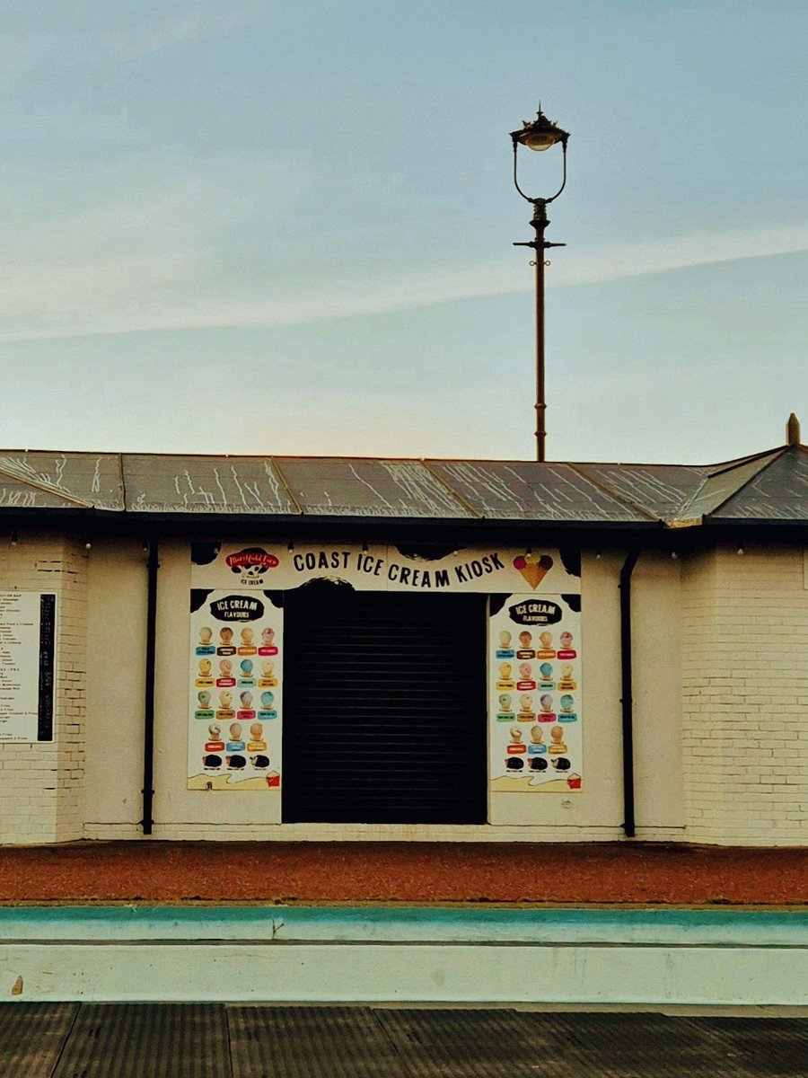 LZellas's tweet image. Coast Ice Cream Kiosk, Colwyn Road, Llandudno 
#shopfrontfriday