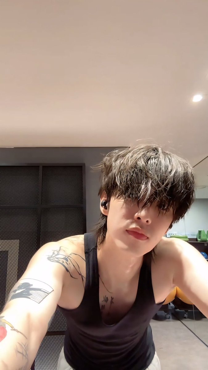 chickenlemonade's tweet photo. 🥵🥵🥵 https://t.co/fZoAaIvouA