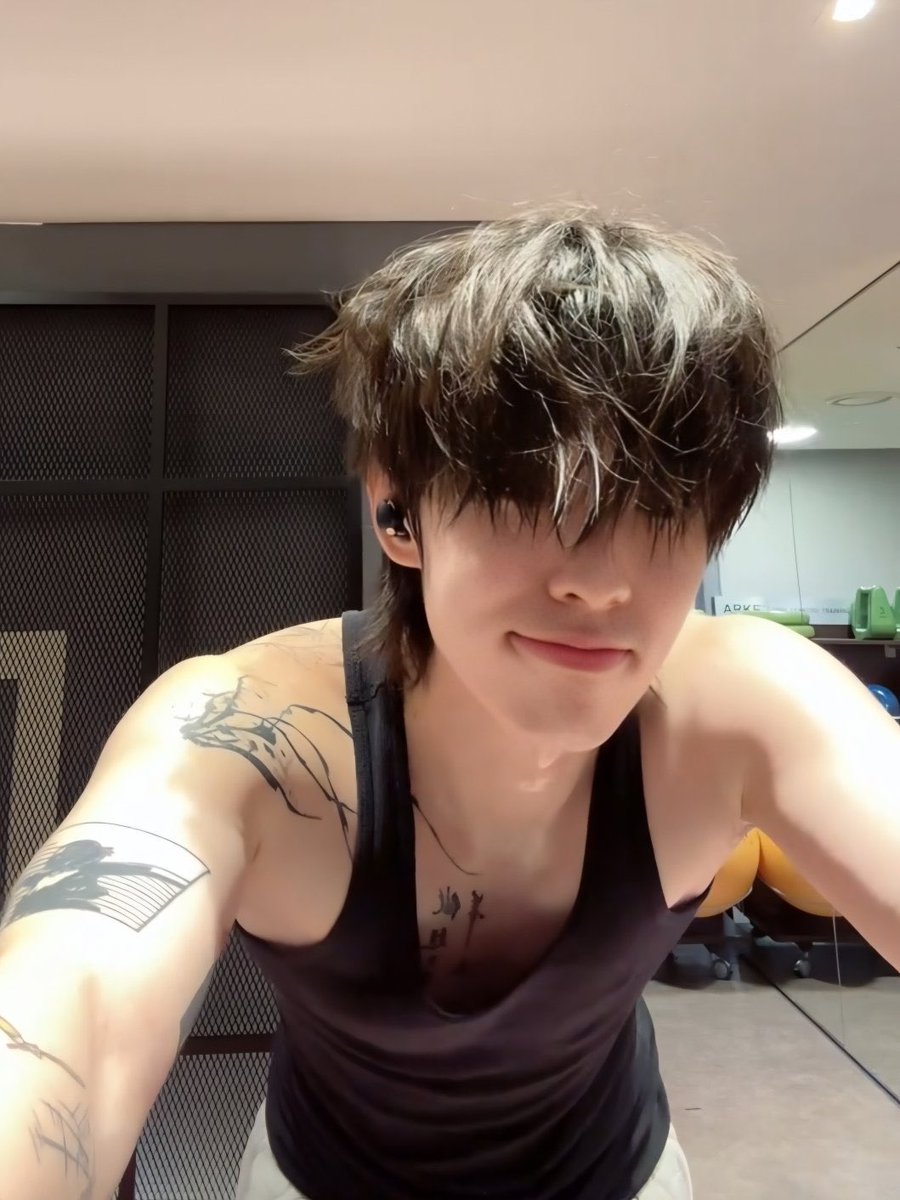 chickenlemonade's tweet photo. 🥵🥵🥵 https://t.co/fZoAaIvouA