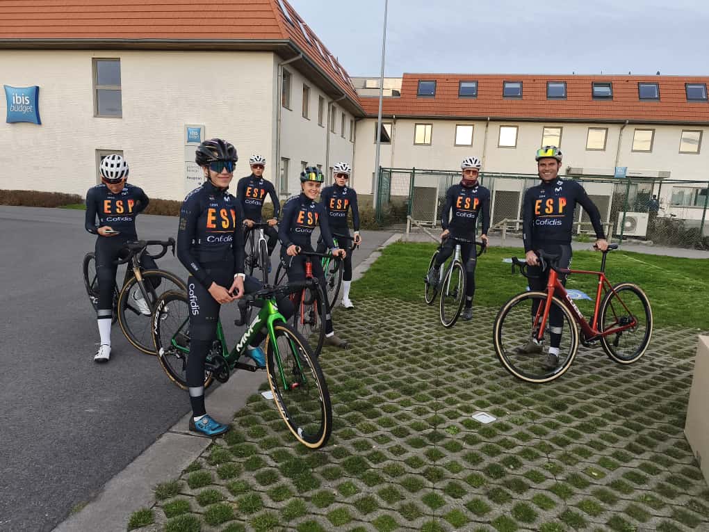 #EuroCross25 | La Selección Española de Ciclocross ya se encuentra en Middelkerke (Bélgica) para disputar este fin de semana el Campeonato de Europa🇪🇺

✅Sábado👉 chicas júnior, chicos sub23 y mujeres élite.
✅Domingo👉chicos júnior, chicas sub23 y hombres élite.

¡Vamos,