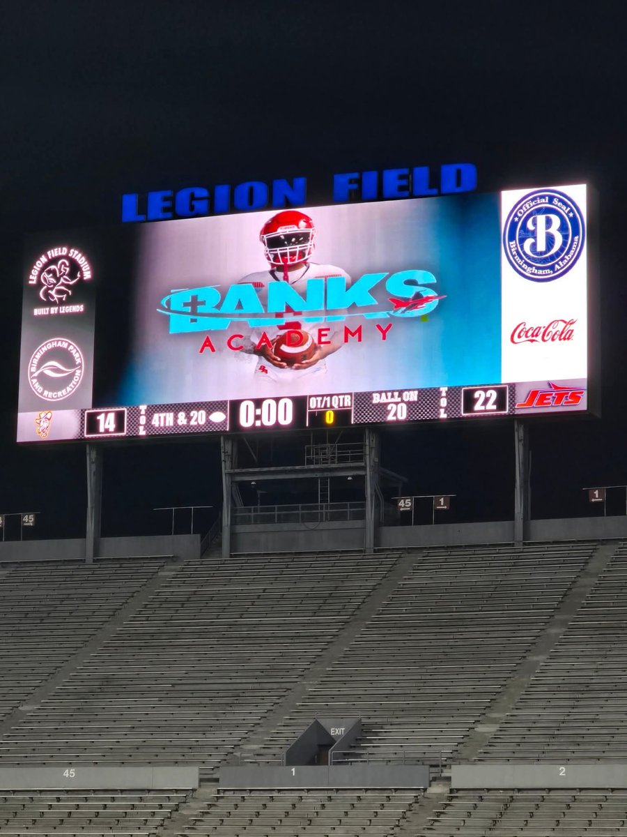 Banks Jets Football tweet media