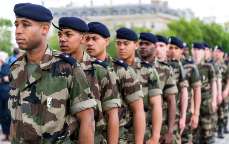 Votre #service militaire ne figure pas sur votre relevé de #carrière ? Cette période peut pourtant vous permettre de valider des trimestres pour la #retraite. On vous guide pas à pas. 👉👉carac.fr/actualites/ret…