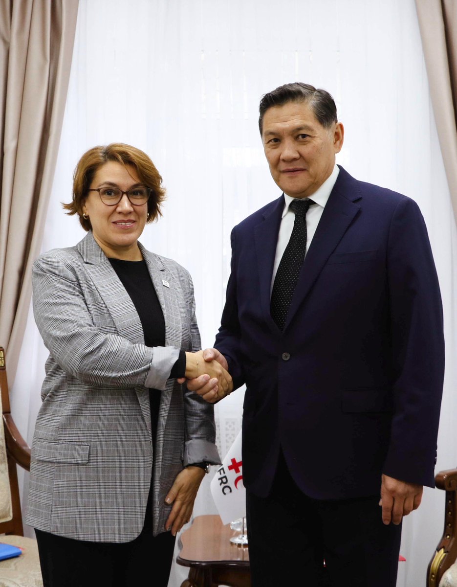 🤝 On Nov 6, 2025, First Deputy FM Asein Isaev met with IFRC Head of the  Country Cluster Delegation for Central Asia Seval Güzelkılınç. They discussed 📷–IFRC cooperation in public health, social support &amp; emergency preparedness. 📷📷
<a href="/SGuzelkilinc/">Seval Guzelkilinc</a>
<a href="/IFRC_DREF/">IFRC-DREF</a>
<a href="/ifrc/">IFRC</a>
#Kyrgyzstan