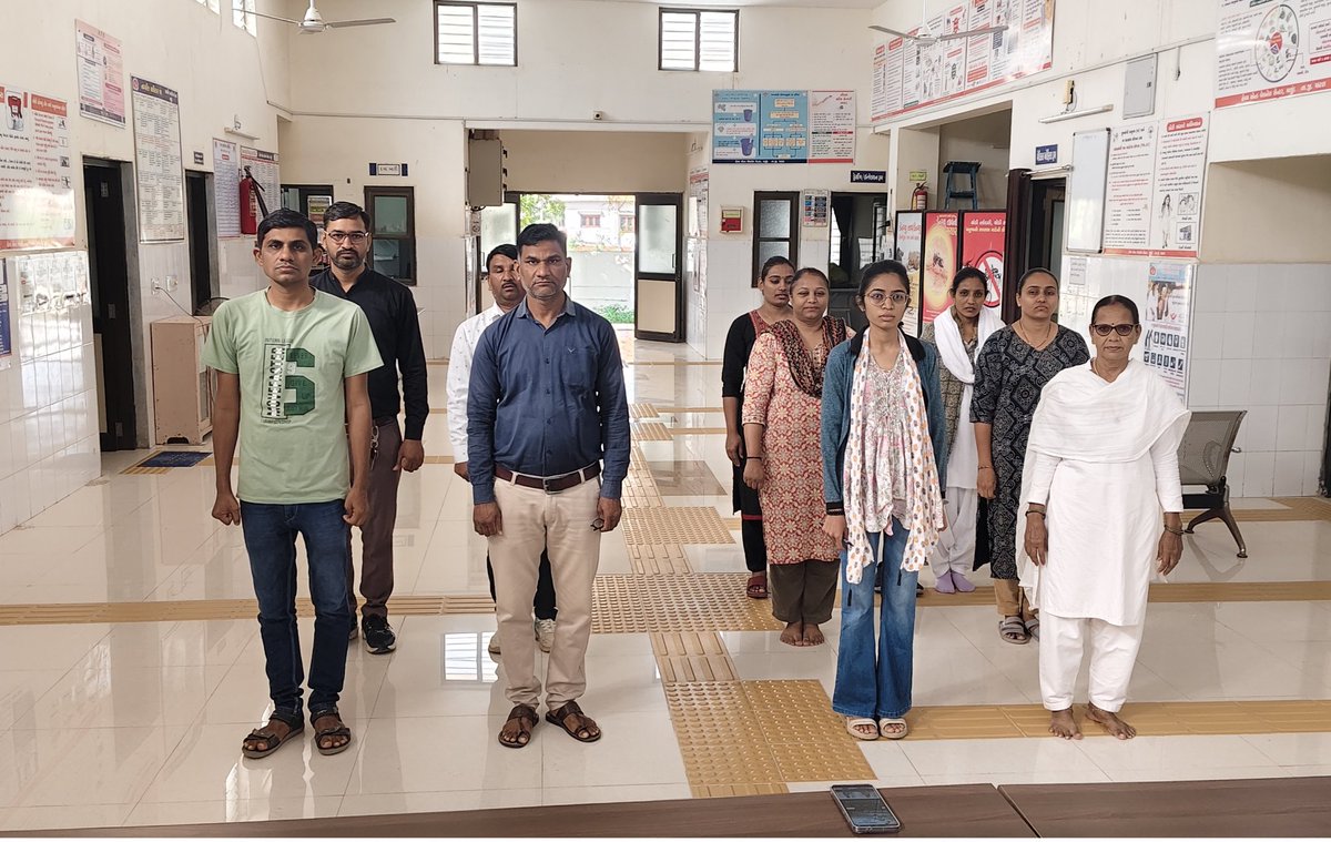 ManudPhc's tweet image. પ્રા. આ. કે. મણુંદ ખાતે રાષ્ટ્ર ગીત &quot;વંદે માતરમ &quot; સામુહિક ગાન અને પ્રતિજ્ઞા