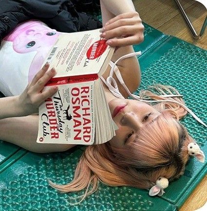NMIXX's Lily said she has read 44 books so far this year, her goal is to read 60 books by the end of 2025.