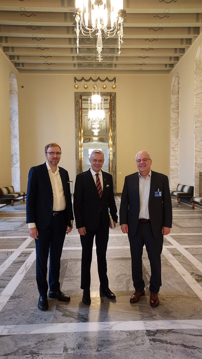 Tapasin työtehtävässäni kansanedustaja <a href="/timoheinonen/">Timo Heinonen</a> yhdessä Talotekniikkaliiton varatoimitusjohtajan, <a href="/LVI_TU/">LVI-TU</a> toimitusjohtajan <a href="/MikaTHokkanen/">Mika Hokkanen</a> kanssa. Kiitos Timo hyvästä keskustelusta! 😊 <a href="/Tateliitto/">Talotekniikkaliitto</a> #talotekniikka #rakennusala #talous