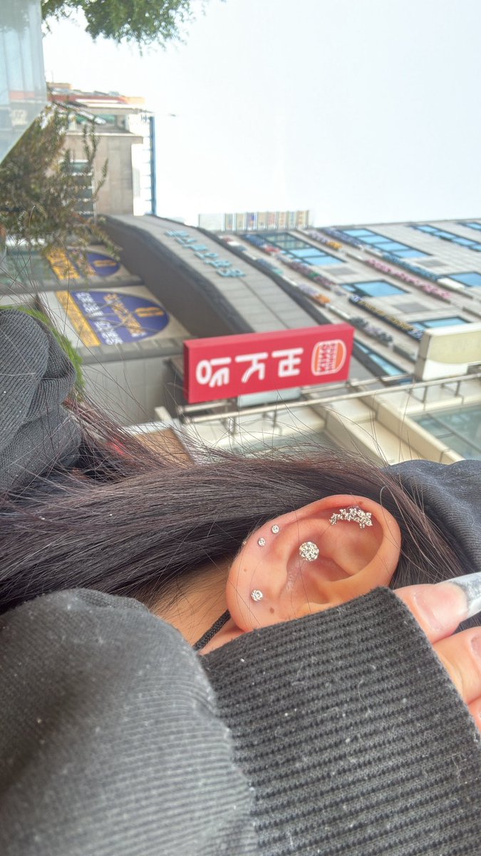 박아다 tweet media
