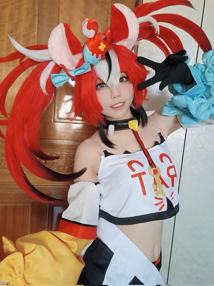 Baozi_yee's tweet photo. CHU～🎲

#BaelzBrush
#hololivecosplay https://t.co/8Xwpq61JqL