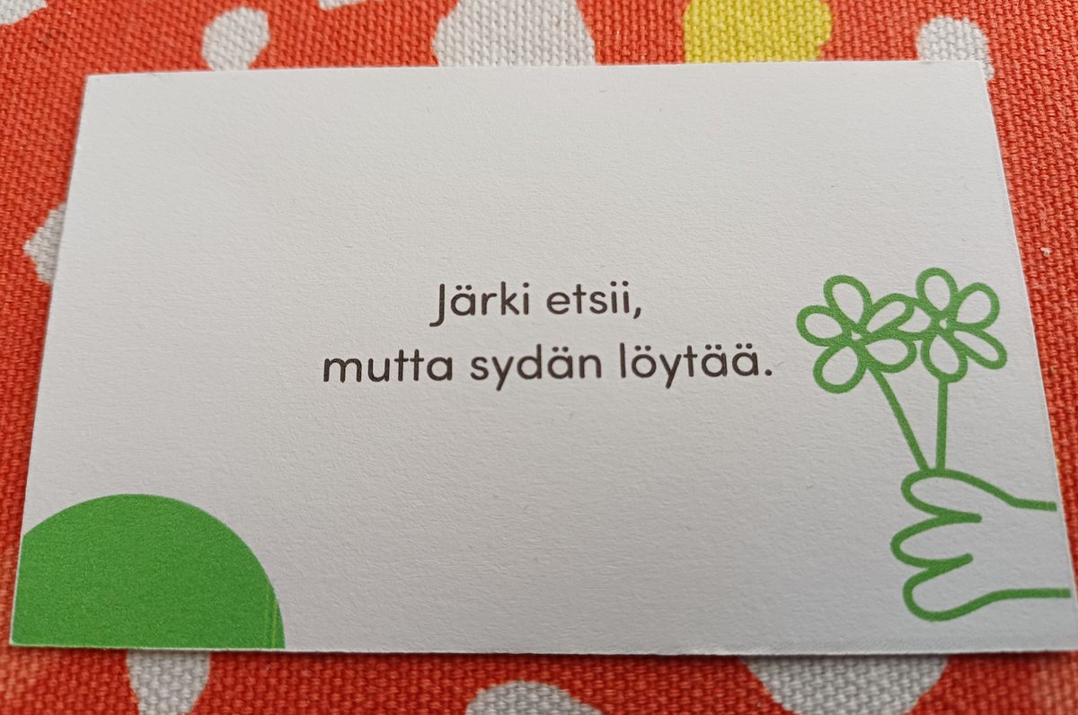 Hyvää ja rauhallista viikonloppua Twitteriin. Ollaanhan tänäänkin mukavia toisillemme. 🌿