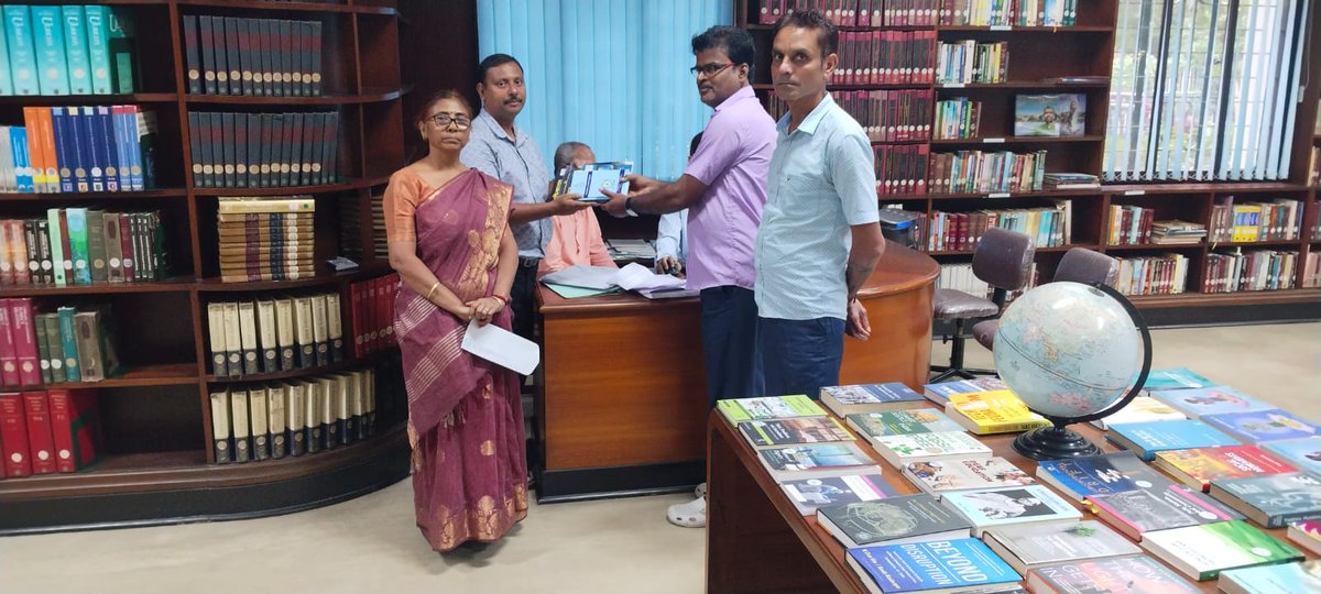 cscoe_wb's tweet image. As a part of #NCSAM 2025, donated awareness books published by CS-CoE to the General Library of Ramkrishna Mission Institute of Culture, Golpark on 29.10.2025. #CSCOE #CyberAwareness #cybersecurity