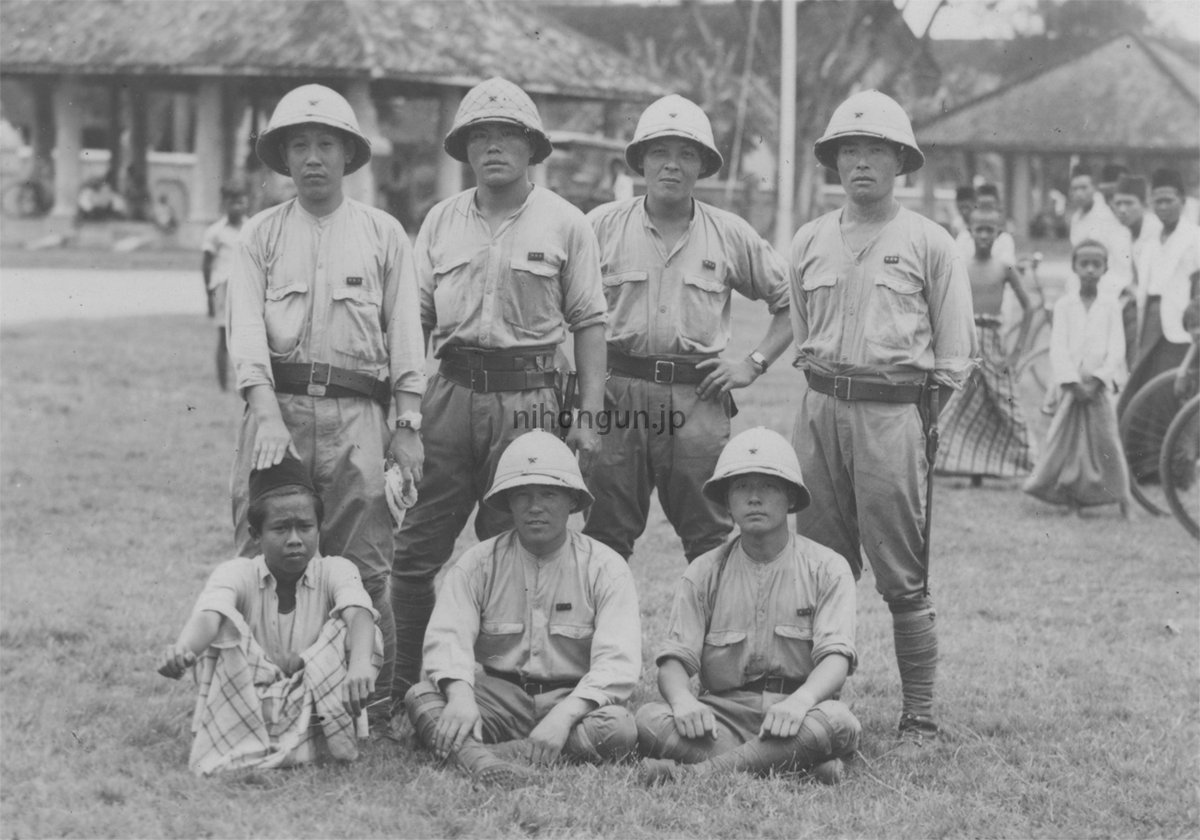 安達オースティン『日本軍フォトアーカイブ』『海軍陸戦隊史保存会