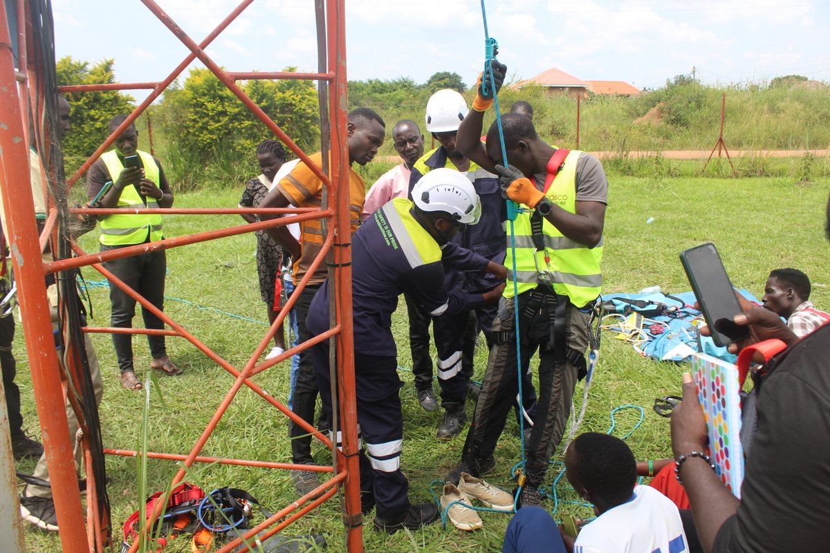 ISOC_Foundation's tweet image. ✨Grantee Highlight✨  

🇺🇬 Strengthening Rural Connectivity in Northern Uganda 

🌍 In a region where only 17% of the rural population has consistent Internet access, and where power fluctuations, environmental challenges, and limited technical support often disrupt service,…