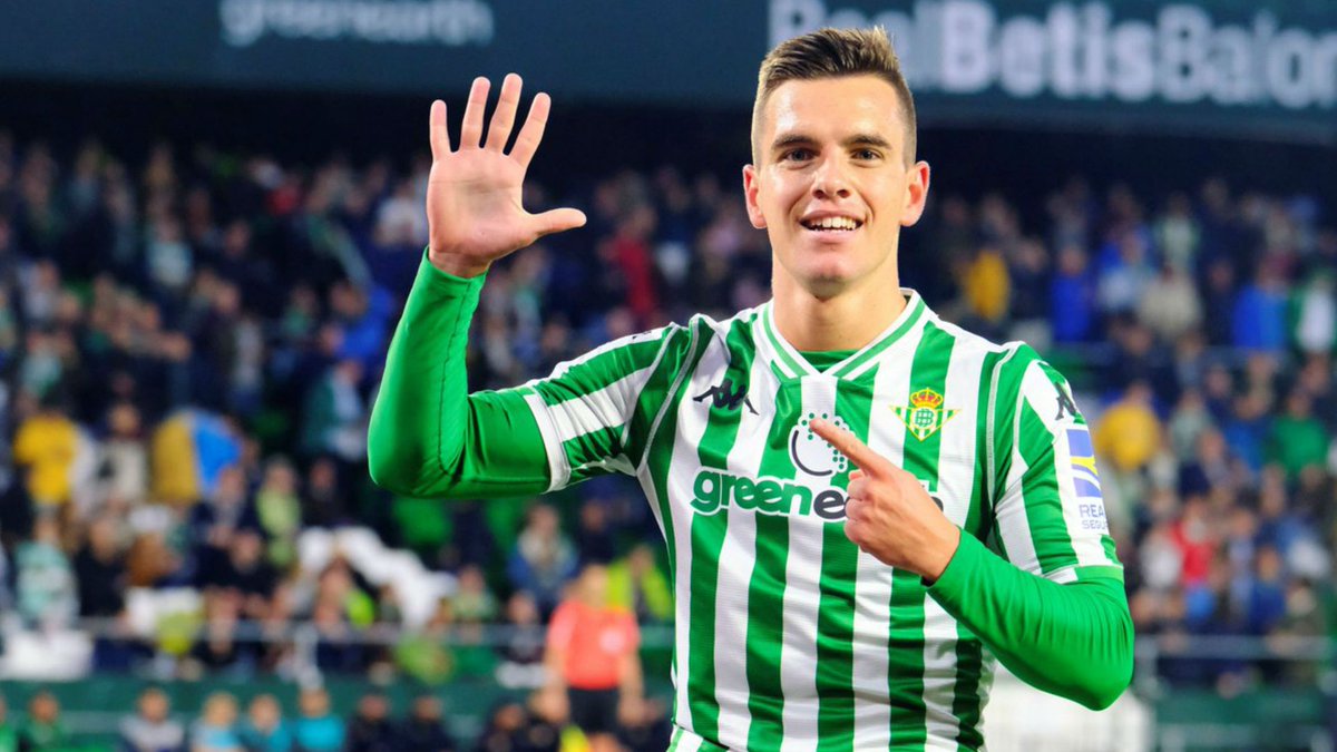 Jmcastizo1907's tweet photo. Los que critican a Lo Celso por no correr se nota que no vivieron el betis de los malos años(que fueron muchos) a el no le hace falta correr,tiene calidad para dar y regalar y en cualquier momento te puede dar lo Que muy pocos de esta plantilla y anteriores. Bajemoslá al suelo. https://t.co/yHdbSwJ2gk
