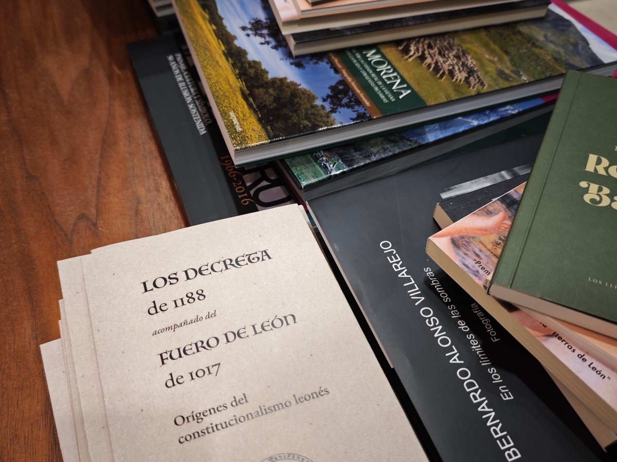 El @COPCandil convoca la VII edición de su Certamen de Microrrelatos sobre la “Violencia contra la Mujer”.

👉 Desde el ILC os animamos a participar para ayuda a visibilizar esta problemática social y en la que colaboramos donando libros para los premios.

Bases en su perfil 📋⬇️