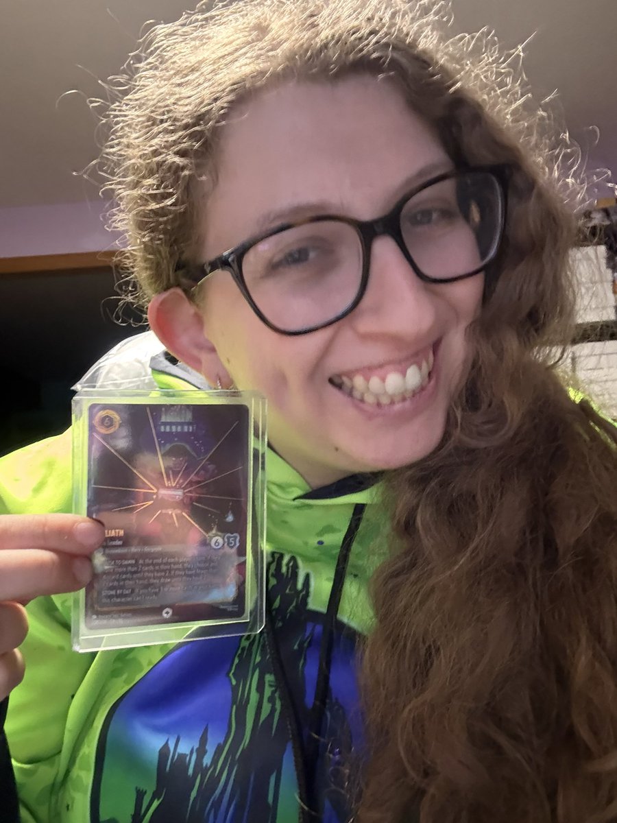 Happy release day!! Good luck to everyone on their pulls!! 
#DisneyLorcana <a href="/TFM_Lorcana/">The Forbidden Mountain</a>