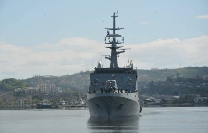 Serpo1406's tweet image. Atraca a la Terminal Multipropósito Santiago de Cuba buque colombiano ARC Victoria, con ayuda humanitaria para el Oriente del país. Se garantiza la pronta descarga para que llegue a su destino en el menor tiempo posible.
#Cuba
#MITRANS 
#gemar
#solidaridad